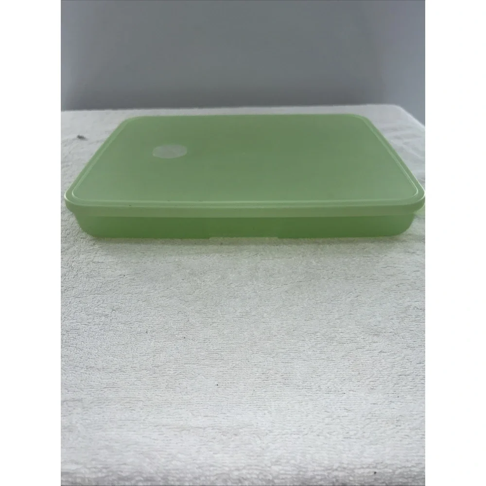 Vintage Green Tupperware Freeze Smart Container W/ Date Dial Rectangle 4451C -2‎